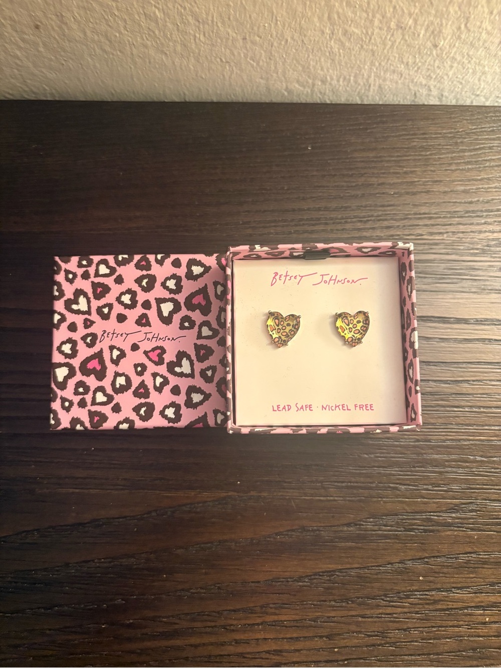 NEW Betsey Johnson Leopard Print Heart Earrings